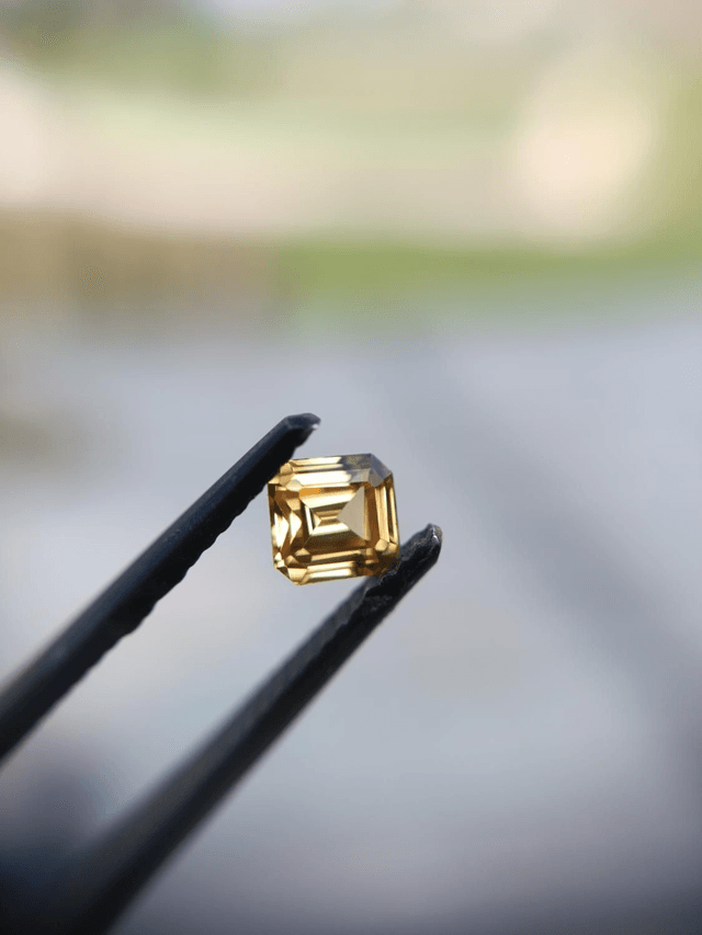 Zircon Jaune du Sri Lanka Taille Octogonale 0,75 carat